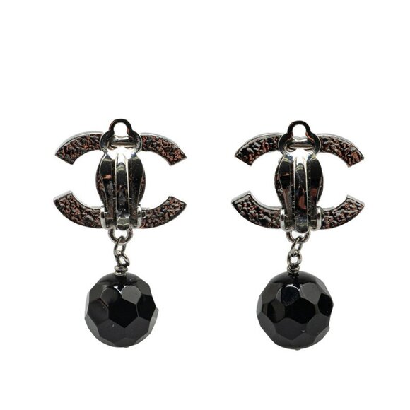 CHANEL Authentic Black Logo Earrings - Picture 2 of 4